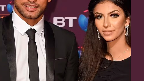 BOXER AMIR KHAN ROBBED AT GUNPOINT BY TWO MEN