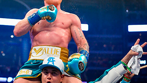 CANELO BREAKS DOWN SAUNDERS, FORCES HIM TO QUIT AFTER 8TH ROUND