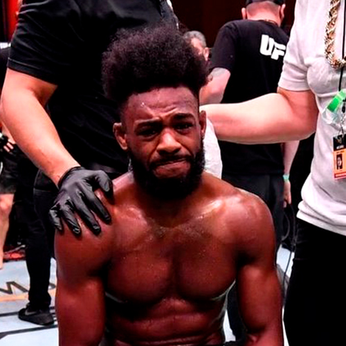 ALJAMAIN STERLING WINS UFC BANTAMWEIGHT TITLE AFTER PETR YAN DISQUALIFIED FOR ILLEGAL KNEE