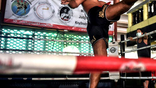 CORONAVIRUS KO: THAI FIGHTERS DESPAIR AS RINGS FALL SILENT